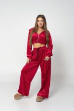 red kiss velvet set