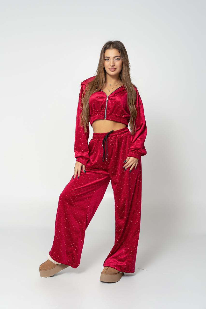 ABB2D3A6-3719-456A-9D89-AF69C6E1B34F red kiss velvet set - Image 1
