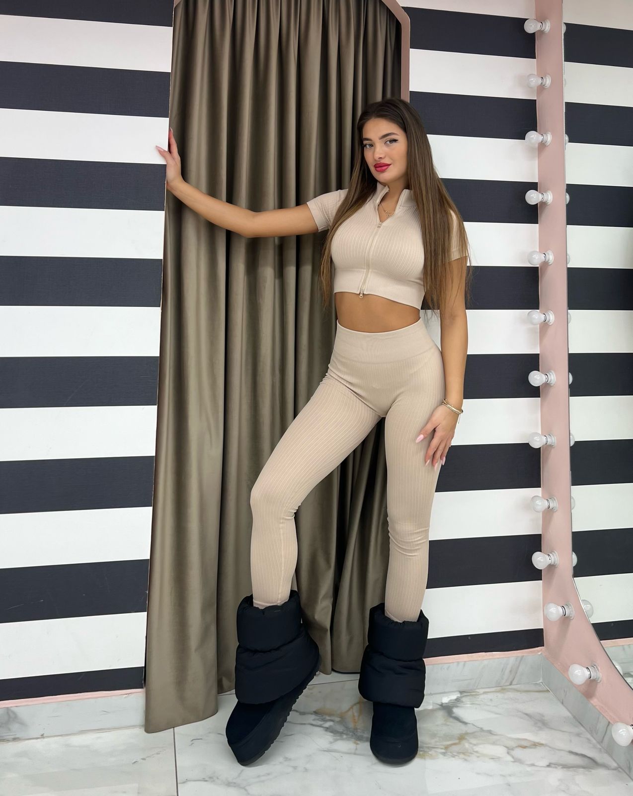 IMG-6652 Victoria beige set - Image 1