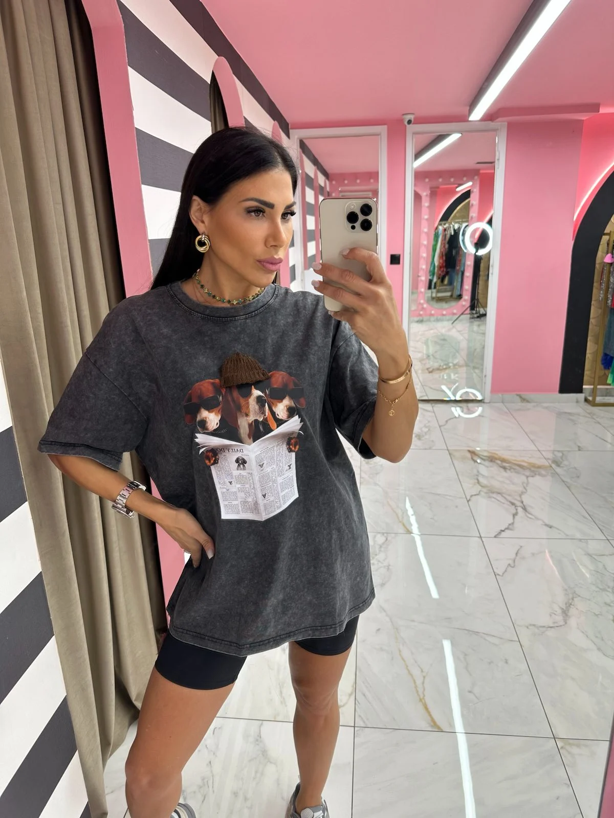 0-02-05-b669d789354febbce186d430179ffc20c2813dcec67a0b57f69cf268116eedf3_21dc7acc0c9 Doggy Vibes Tee - Image 1