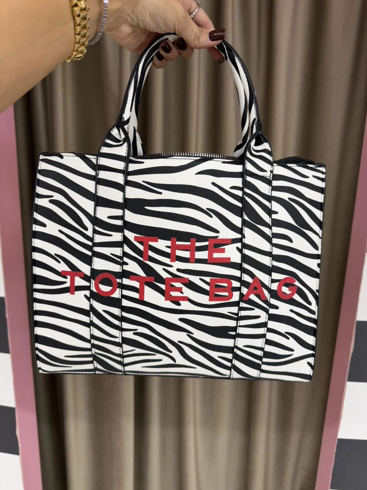 0-02-05-0f1cd9fb1a134f1b95d1f13ea3b975aa57f3a2eba795abafa1bb09fb92e37a2f_22207da4352 Zebra Statement Tote Bag - Image 1