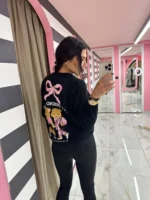 Teddy Besties Sweater – Μαύρο - Image 2