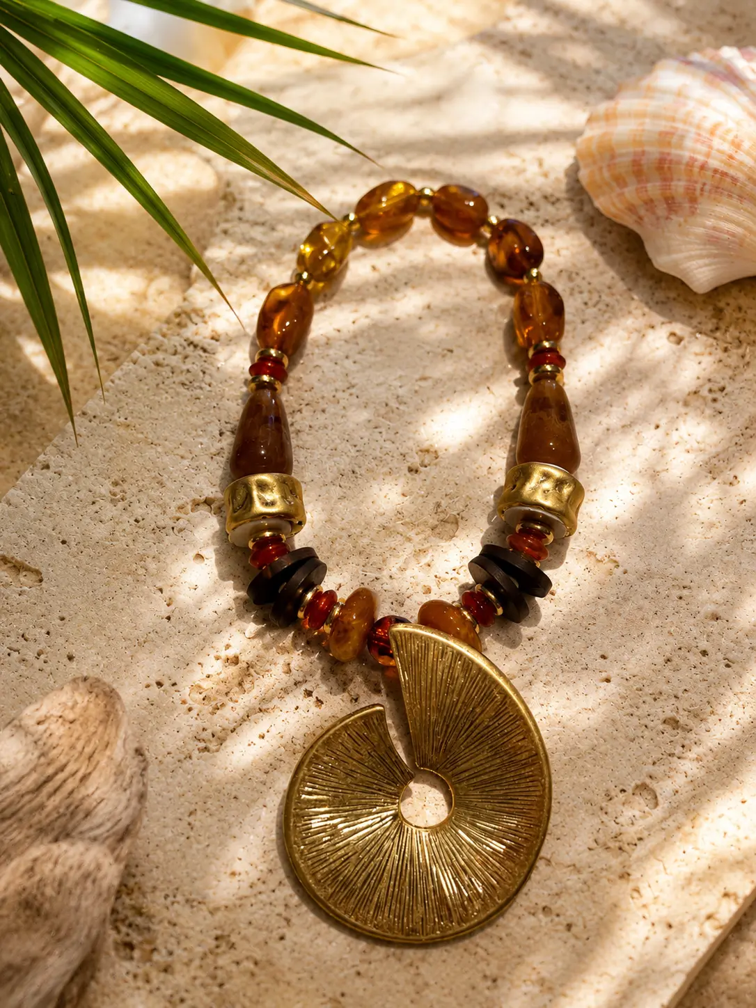 img_6a05631b987631.87731162.webp Amber Eclipse Necklace - Image 1