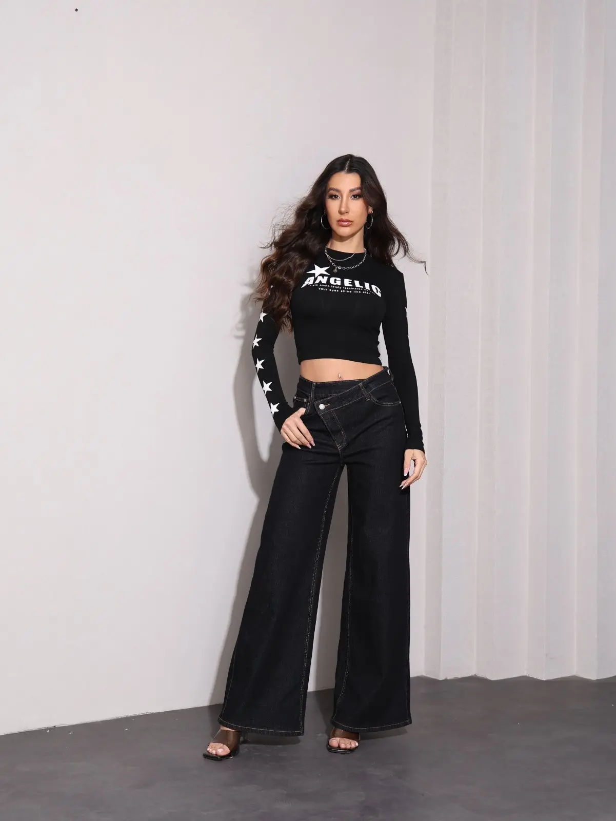 img_6a9b101241c428.85195182 Cross Waist Wide Leg Jeans - Image 1
