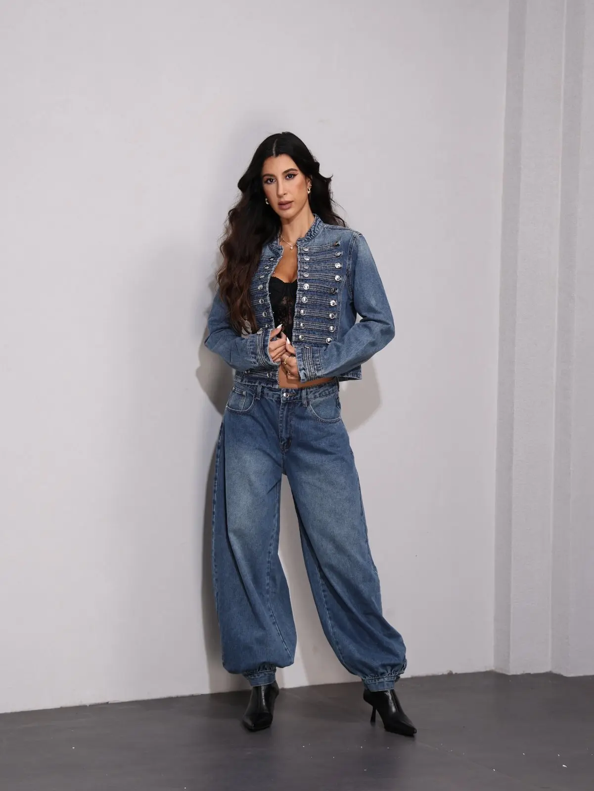 img_6a9bbd84cee2a4.92485474 Balloon Denim Pants - Image 1