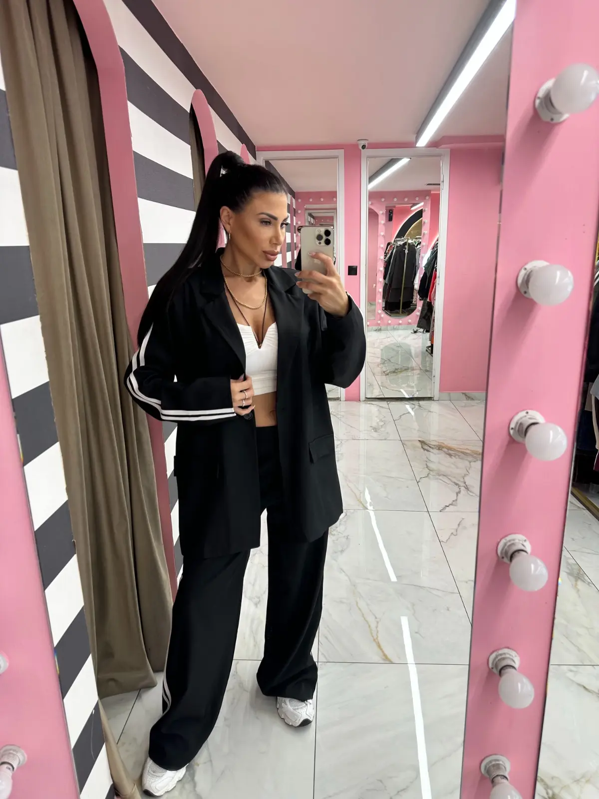 img_6aa57c8f8f0d69.84109850 Urban Stripe Suit Set - Image 1