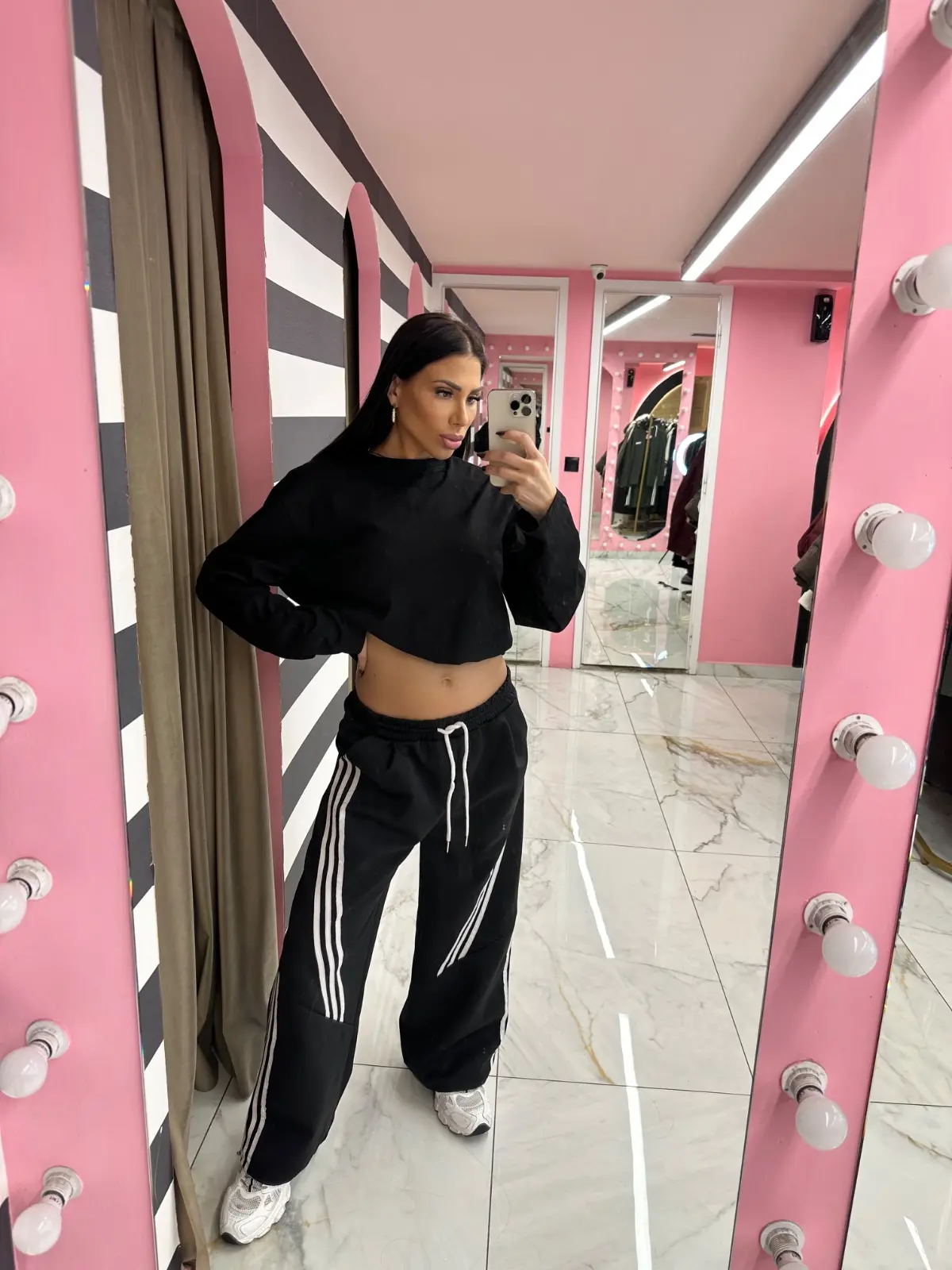 img_6acfc420b2a061.98597032 Urban stripe pants - Image 1