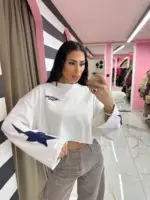 Star Cropped Sweatshirt - Image 3